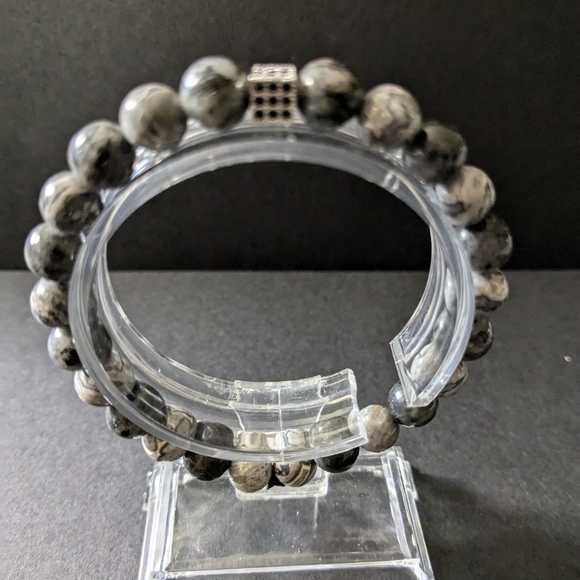 Lion's Jasper Stretch Bead Bracelet - Picture 4 of 4